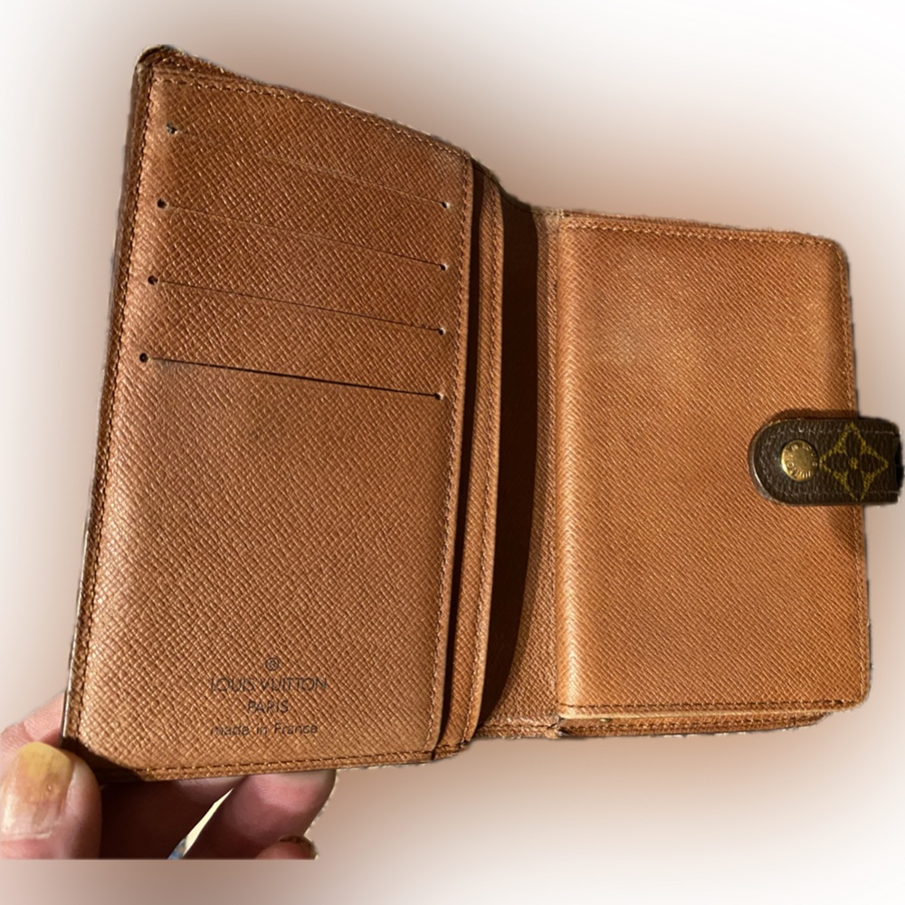 Louis Vuitton Monogram Wallet🔥Excellent Vintage Condition/Light Use🔥BEAUTIFUL! - Picture 11 of 17